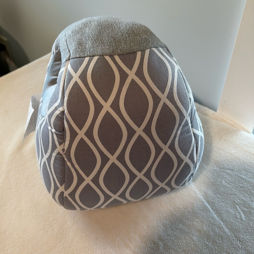 Itzy Ritzy Feeding Pillow